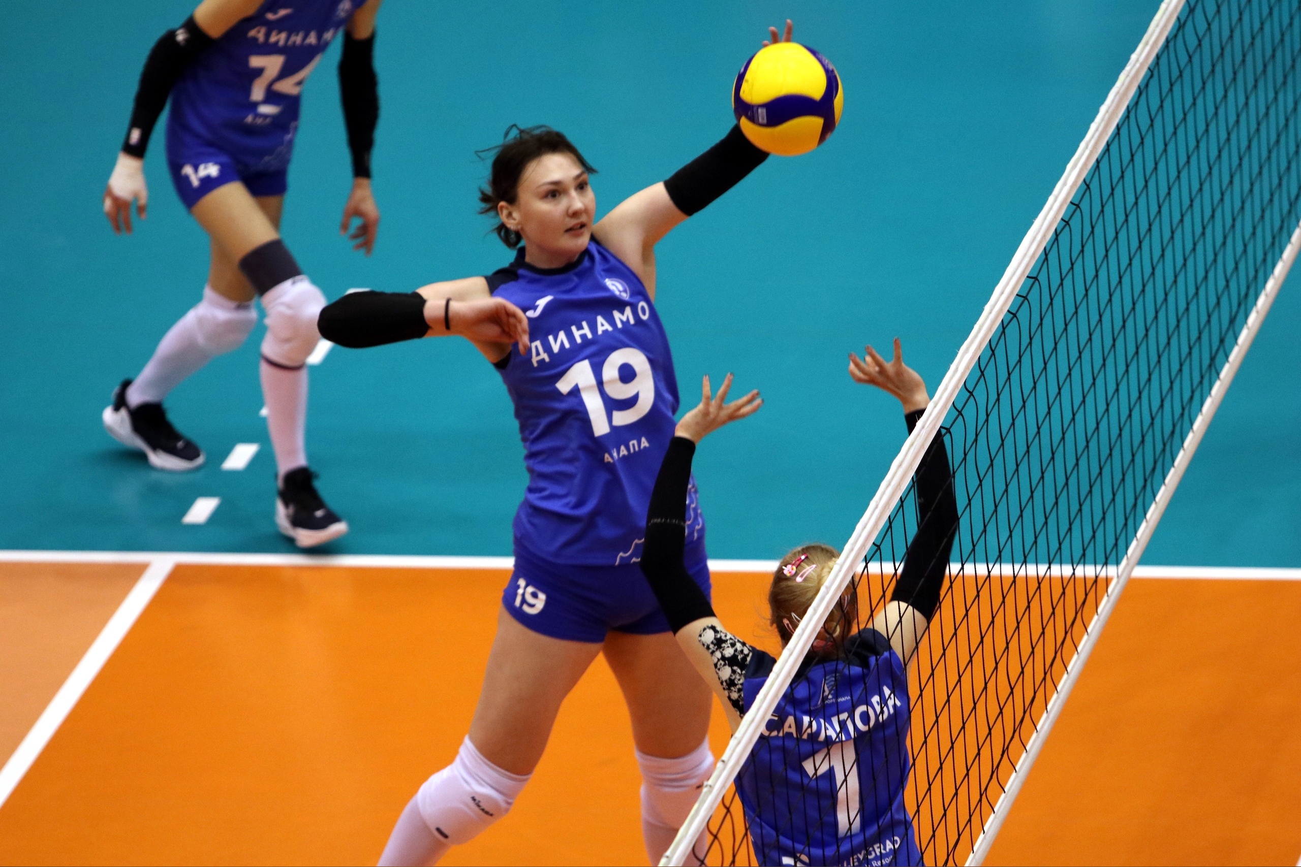 Луч - Динамо-Анапа